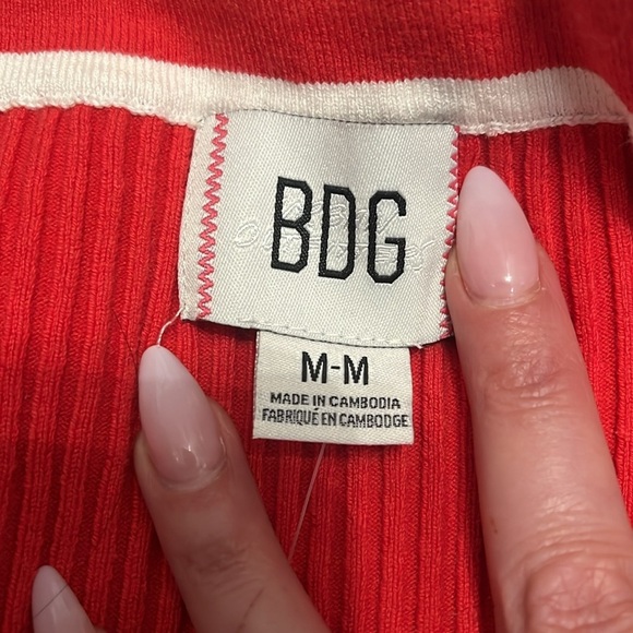 BDG Addison V Neck Ribbed Knit Sweater NWT bright Cherry Red fitted urban UO - Picture 6 of 9
